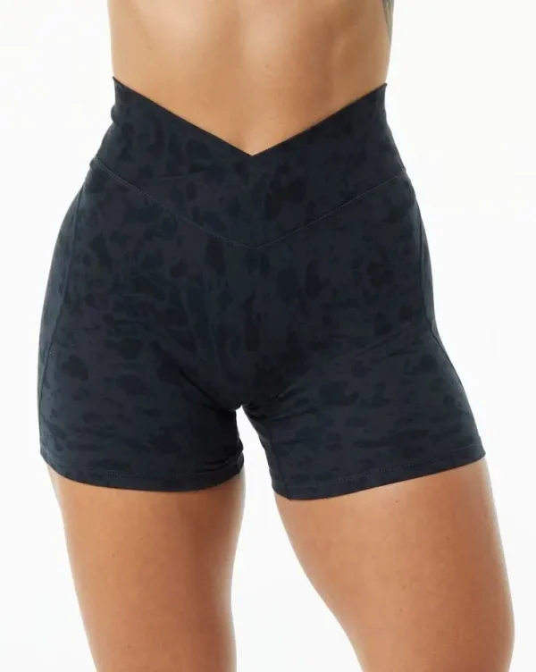 Women's Shorts 5inch Black Pebbles
